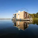Hausboot Havelrobbe Botel