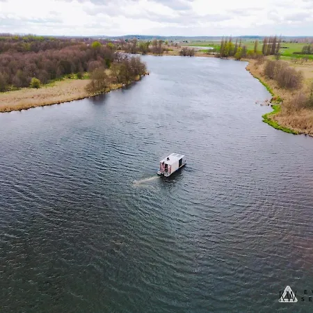 Hausboot Havelrobbe *