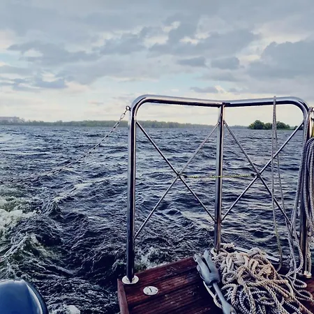 Hausboot Havelrobbe *