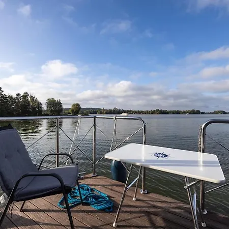 Hausboot Havelrobbe *