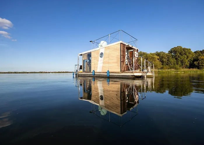 Hausboot Havelrobbe Bådhotel