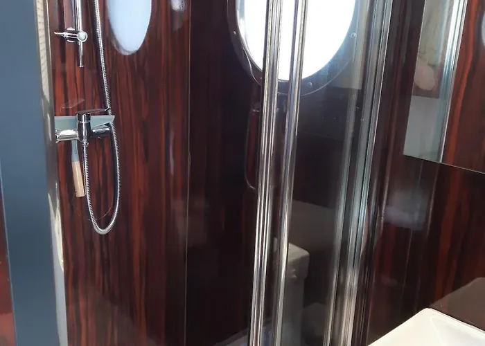 Hausboot Havelrobbe Botel